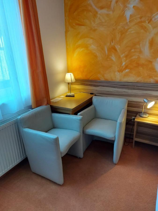Pension Claudia Vösendorf Extérieur photo